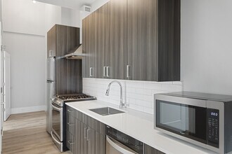 1531 W Howard St in Chicago, IL - Building Photo - Building Photo
