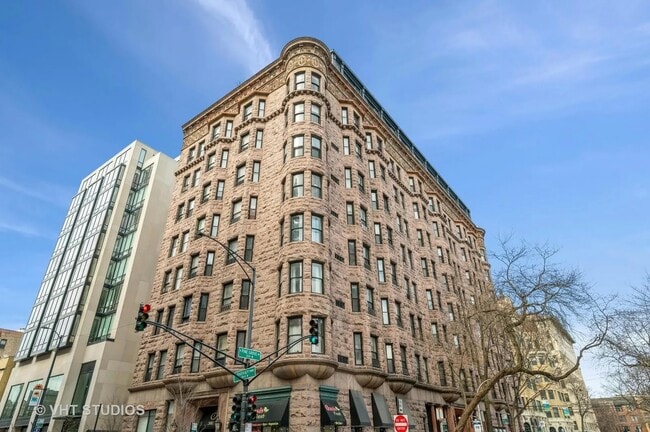 property at 2800 N Pine Grove Ave