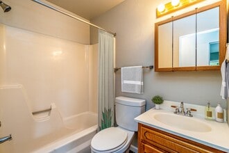 Alexor in Toledo, OH - Foto de edificio - Building Photo