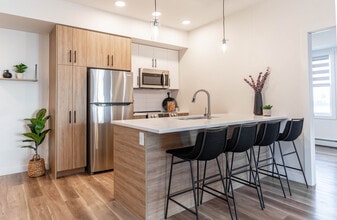 Vibe Apartments at Arbour Lake in Calgary, AB - Building Photo - Building Photo