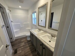 203 Spruce Ln in Mankato, MN - Building Photo - Building Photo