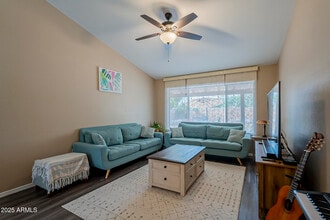 1302 N Bogle Ave in Chandler, AZ - Building Photo - Building Photo