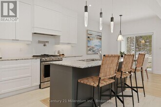 128 Beacon Dr in Blue Mountains, ON - Building Photo - Building Photo