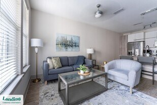 655 W Marina Cove Dr in St. Augustine, FL - Building Photo