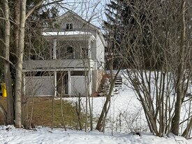 157 S Laurel St in Archbald, PA - Building Photo