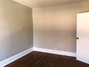 1704 W Glenlake Ave-Unit -1704-2 in Chicago, IL - Building Photo - Building Photo
