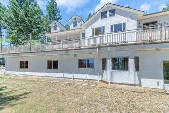 440 Cold Springs Rd in Angwin, CA - Building Photo - Building Photo