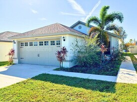 2277 Caspian Dr in Lakeland, FL - Building Photo