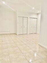 18157 NW 89th Pl in Hialeah, FL - Building Photo - Building Photo