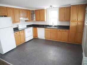 643 S Potomac St in Baltimore, MD - Building Photo - Building Photo
