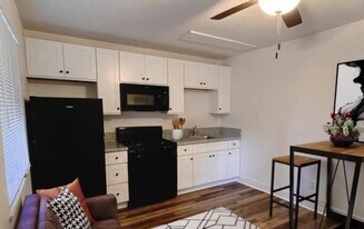 1031 Moss Rd in South Lake Tahoe, CA - Building Photo