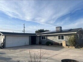 38603 Lilacview Ave in Palmdale, CA - Building Photo