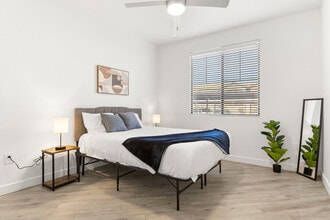 9450 W Cabela Dr in Glendale, AZ - Building Photo - Building Photo