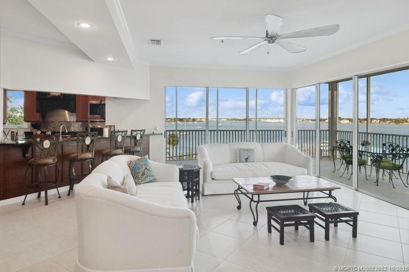 1130 SW Chapman Way in Palm City, FL - Building Photo