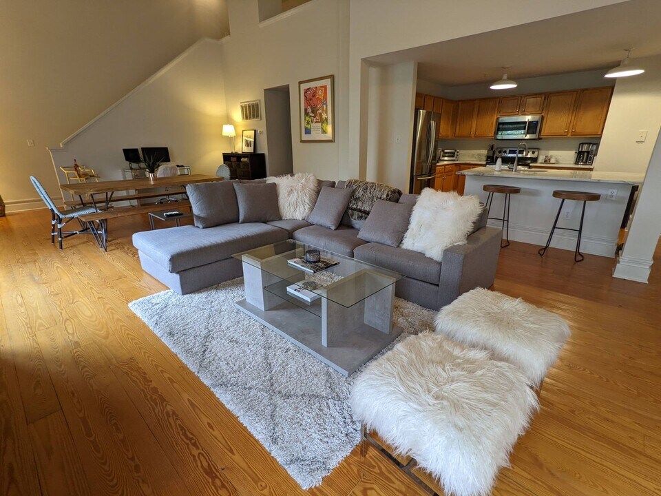 404 N Laurel Ave in Charlotte, NC - Building Photo