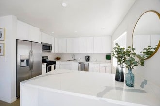 2615 W 235th St-Unit -2615E in Torrance, CA - Foto de edificio - Building Photo