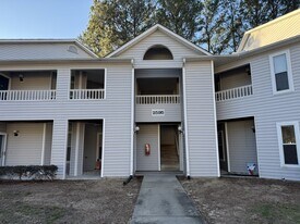 2595 Thackery Rd in Greenville, NC - Building Photo