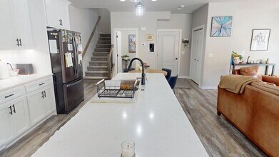 730 Compass Lp in Bismarck, ND - Building Photo - Building Photo