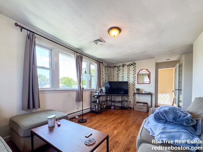 74 Dunboy St in Boston, MA - Building Photo - Building Photo