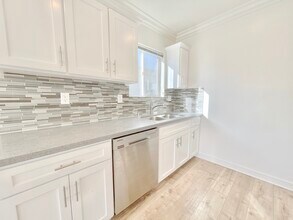 4463 1/2 Rosewood Ave, Unit 4463 1/2 Rosewood Ave in Los Angeles, CA - Building Photo - Building Photo