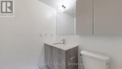 31-631 Tippett Rd in Toronto, ON - Building Photo - Building Photo