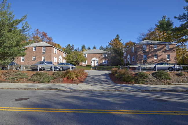 27-31 Burncoat St in Worcester, MA - Foto de edificio - Building Photo