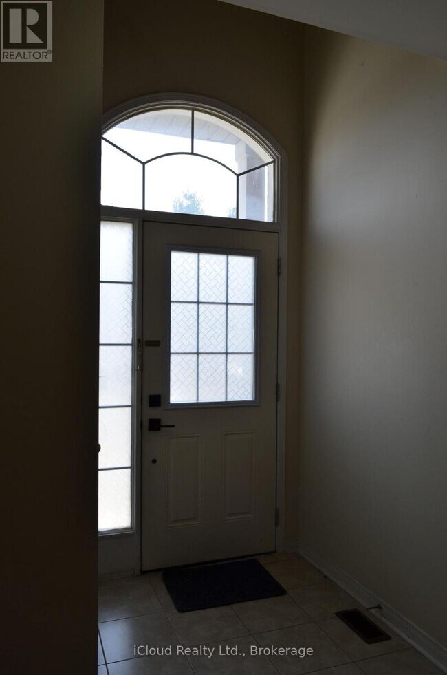 319 Aspendale Cres in Mississauga, ON - Building Photo - Building Photo