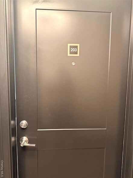 122 Greenwich Ave, Unit 203 in Goshen, NY - Foto de edificio - Building Photo