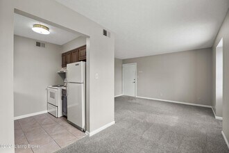 815 Mt Tabor Rd in New Albany, IN - Building Photo - Building Photo