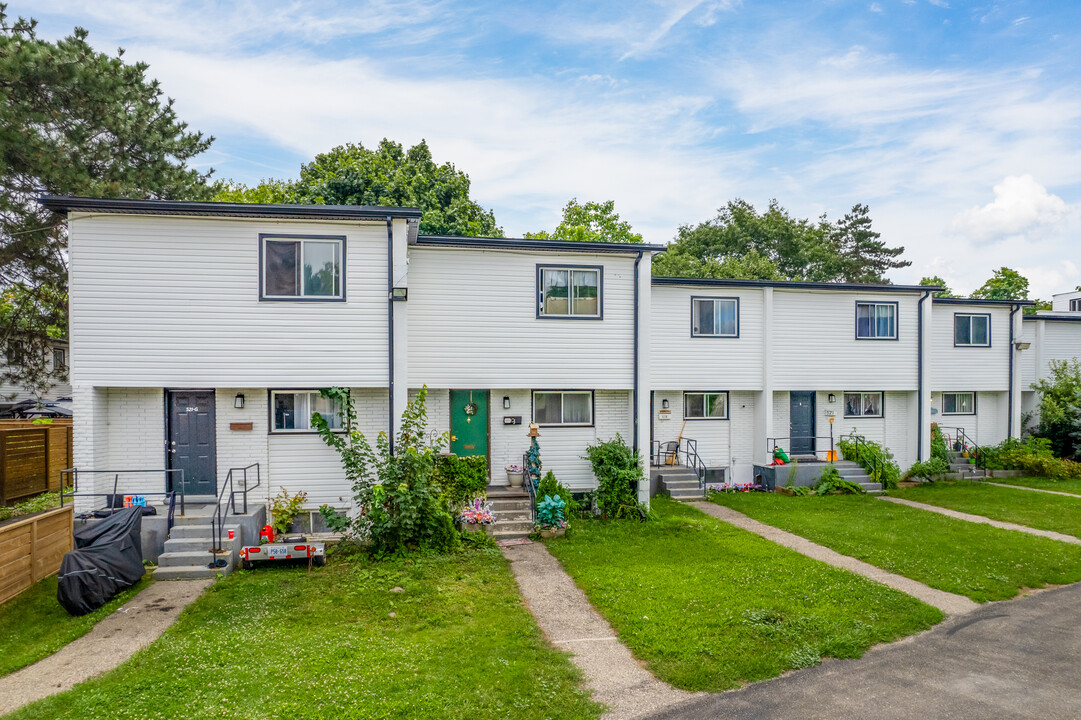 Sunnydale in Waterloo, ON - Building Photo