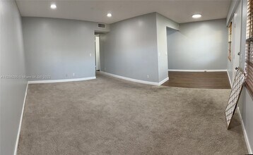 151 SW 135th Terrace-Unit -313T in Pembroke Pines, FL - Building Photo - Building Photo