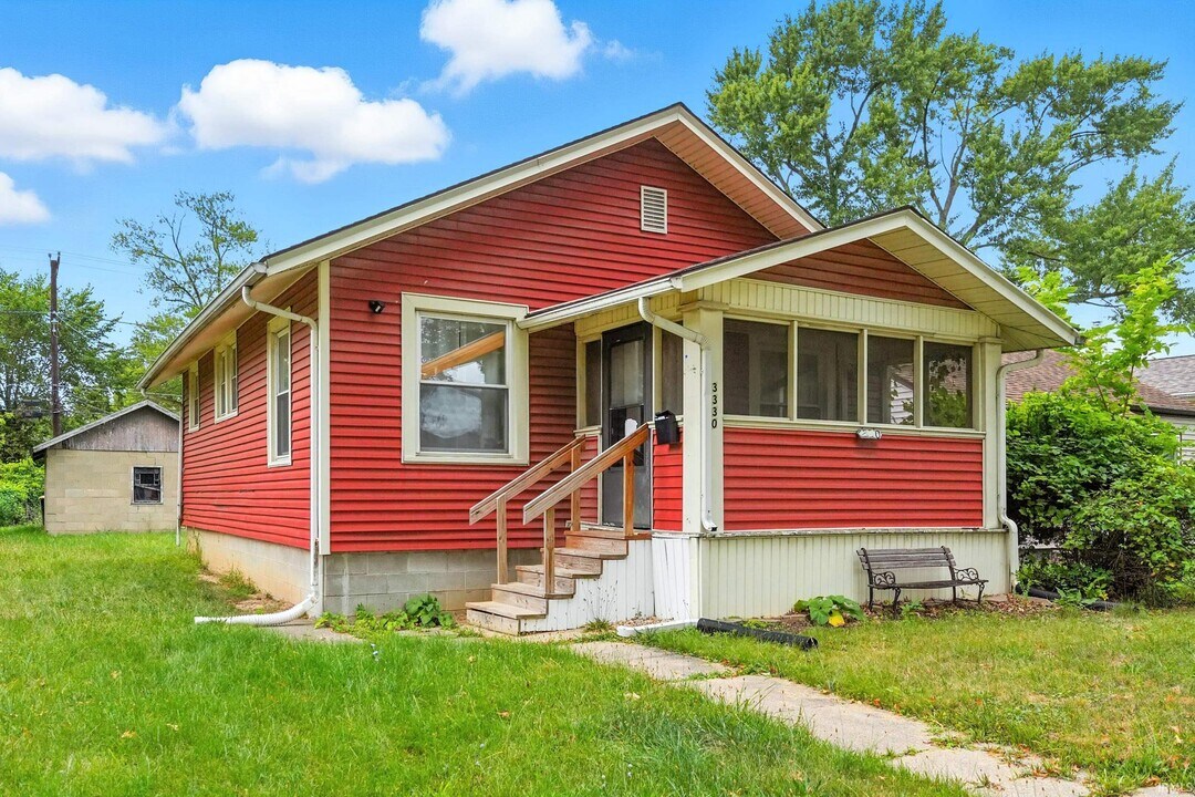 3330 Bowser Ave in Fort Wayne, IN - Building Photo