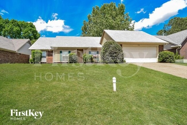 7452 Kingsland Dr in Memphis, TN - Building Photo - Building Photo