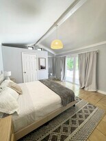 852 96th Ave N in Naples, FL - Building Photo