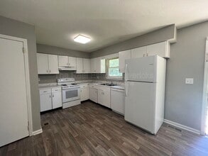 5056 Shoals Ln in Chattanooga, TN - Building Photo - Building Photo