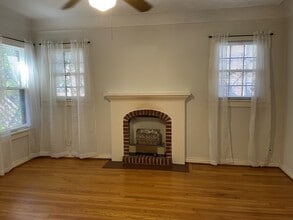 5936 Oram St, Unit 5936 Upstairs Right in Dallas, TX - Building Photo - Building Photo