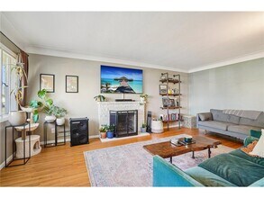 901 W 61st St in Minneapolis, MN - Building Photo - Building Photo