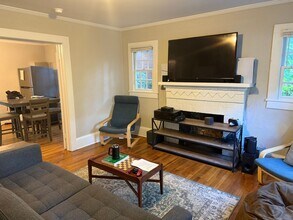 116 Kenan St in Chapel Hill, NC - Building Photo - Building Photo