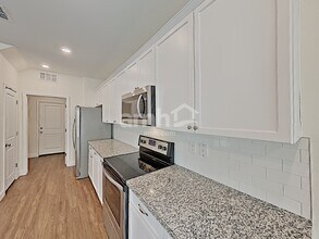 9283 Opal Bay Ct in Enterprise, NV - Foto de edificio - Building Photo