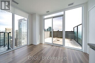 8 Gloucester St in Toronto, ON - Building Photo - Building Photo
