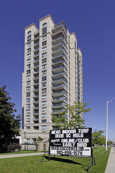 Tuscany Gates Condos in Mississauga, ON - Building Photo