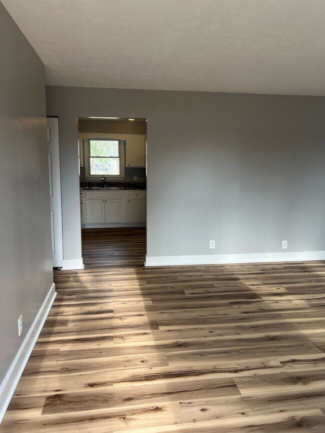 119 Lakeview Dr in Lawrenceburg, KY - Building Photo - Building Photo