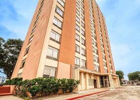 7520 Hornwood Dr in Houston, TX - Building Photo