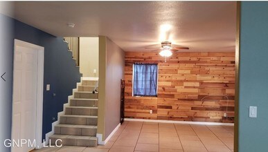 1319 E 59th Pl in Los Angeles, CA - Building Photo - Building Photo