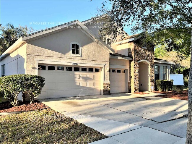 2040 Wexford Green Dr in Valrico, FL - Building Photo - Building Photo