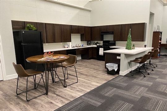 Harrison Court Apartments in Enid, OK - Building Photo - Building Photo