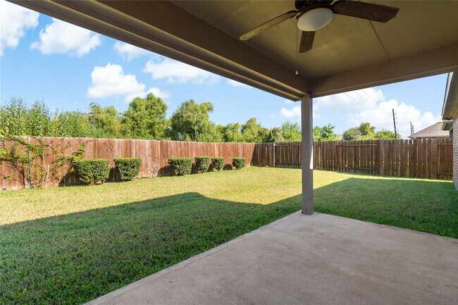 4927 Applewood Crest Ln in Rosharon, TX - Building Photo - Building Photo