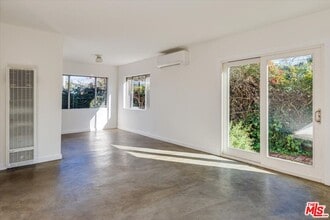 3171 Silver Lake Blvd in Los Angeles, CA - Building Photo - Building Photo