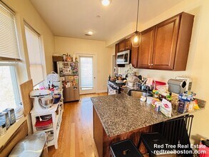 549 Washington St in Boston, MA - Foto de edificio - Building Photo