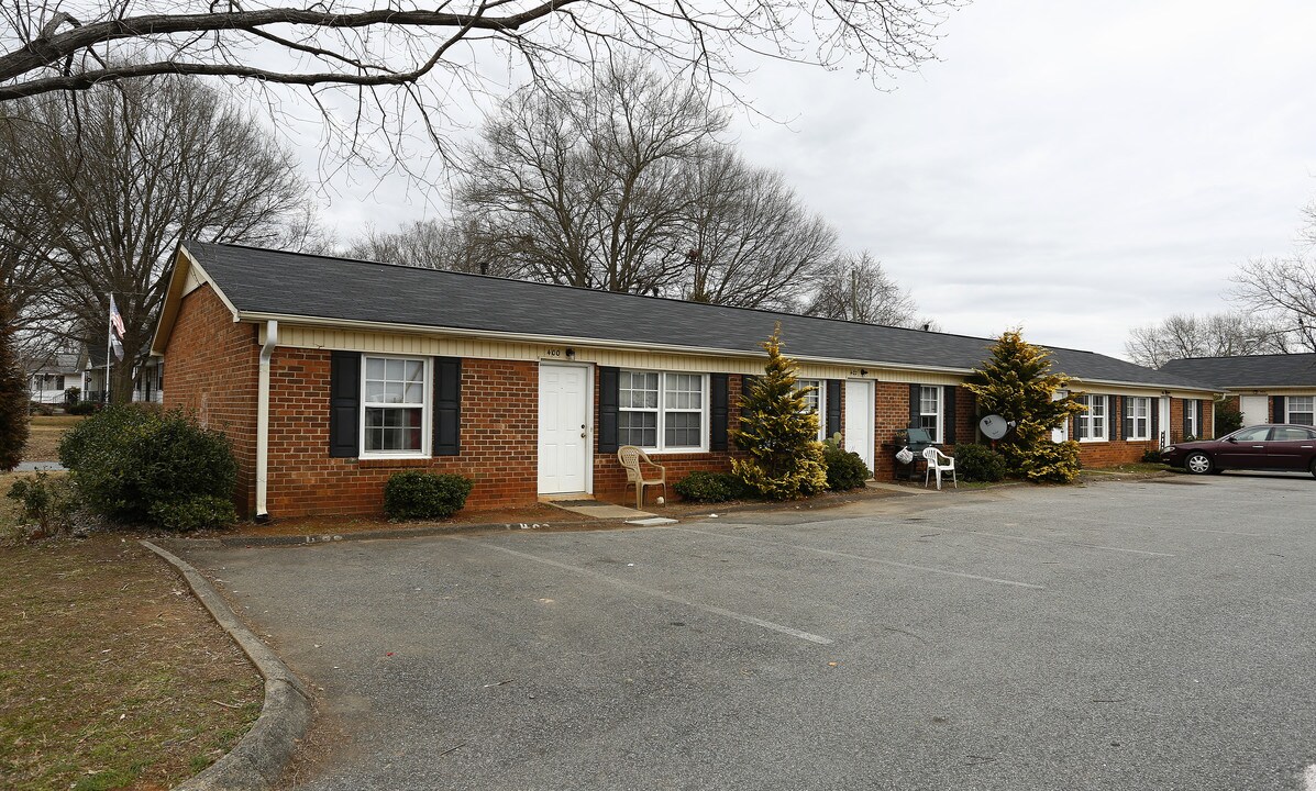 Loray Mill Villas in Gastonia, NC - Foto de edificio